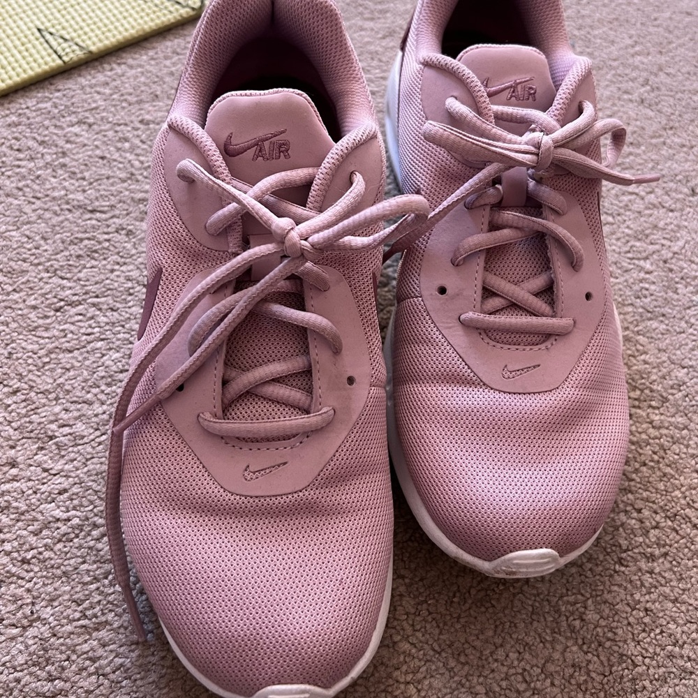 Size 8 Nike sneakers